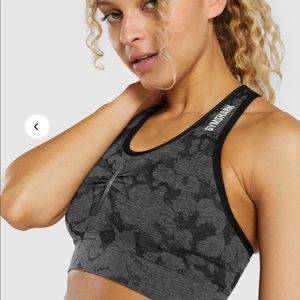 Gymshark Adapt Camo Seamless Racer Back Sports Bra - Black Size medium